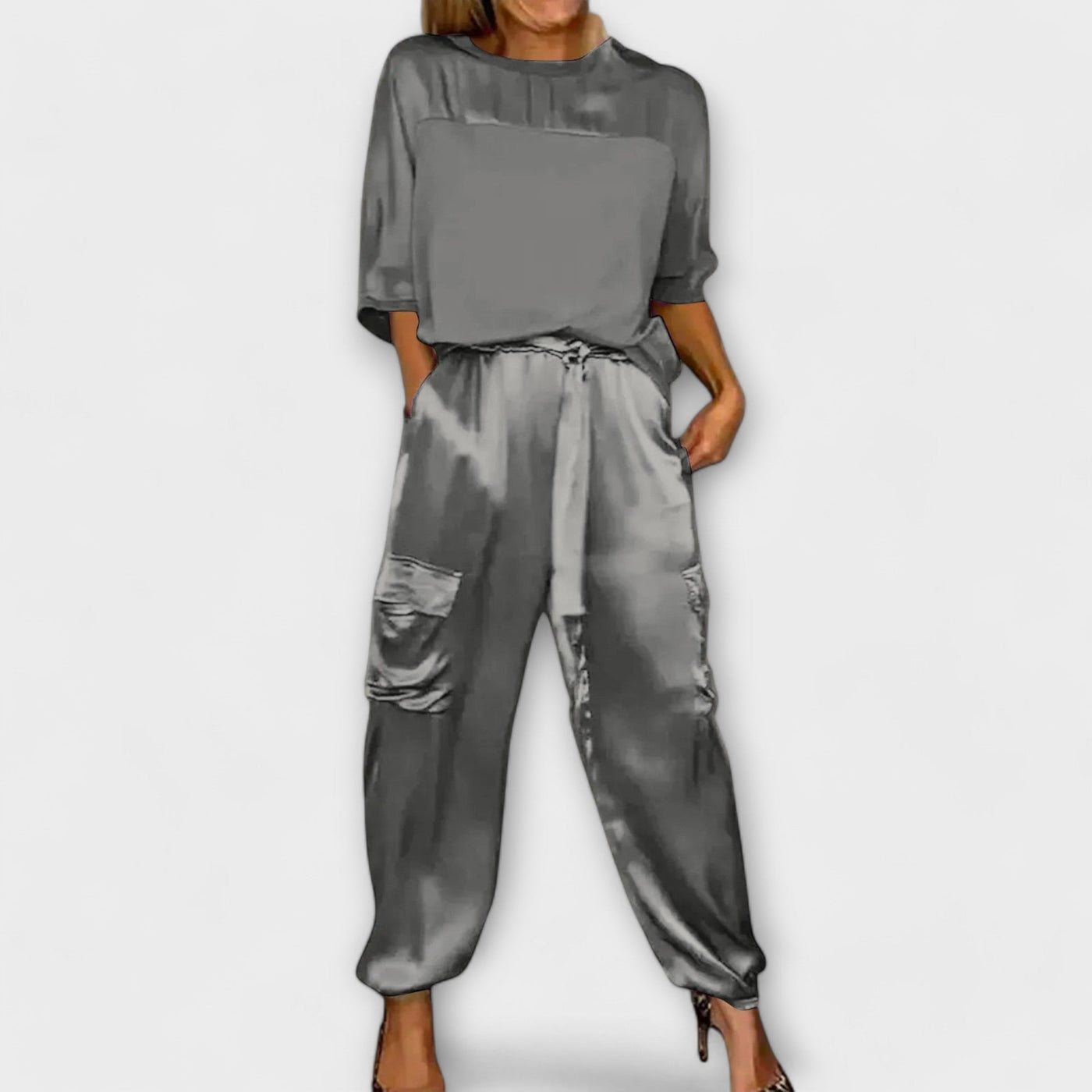 Mia | SET