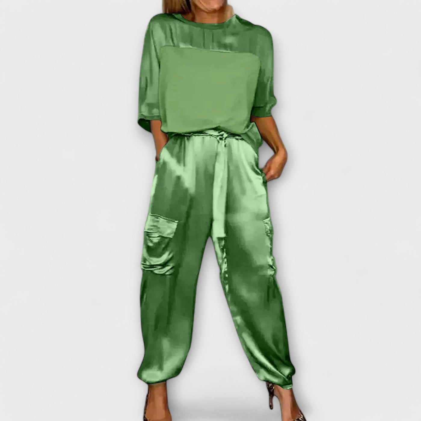Mia | SET